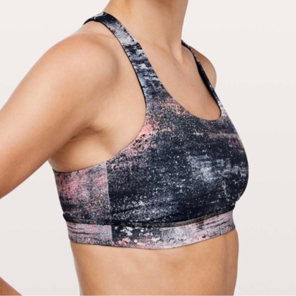 Lululemon Invigorate Bra - Size 4